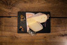 Laden Sie das Bild in den Galerie-Viewer, Französischer Raclette Käse à 100g
