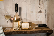 Laden Sie das Bild in den Galerie-Viewer, Champagne Moutard Blanc de Blanc 0,75 L
